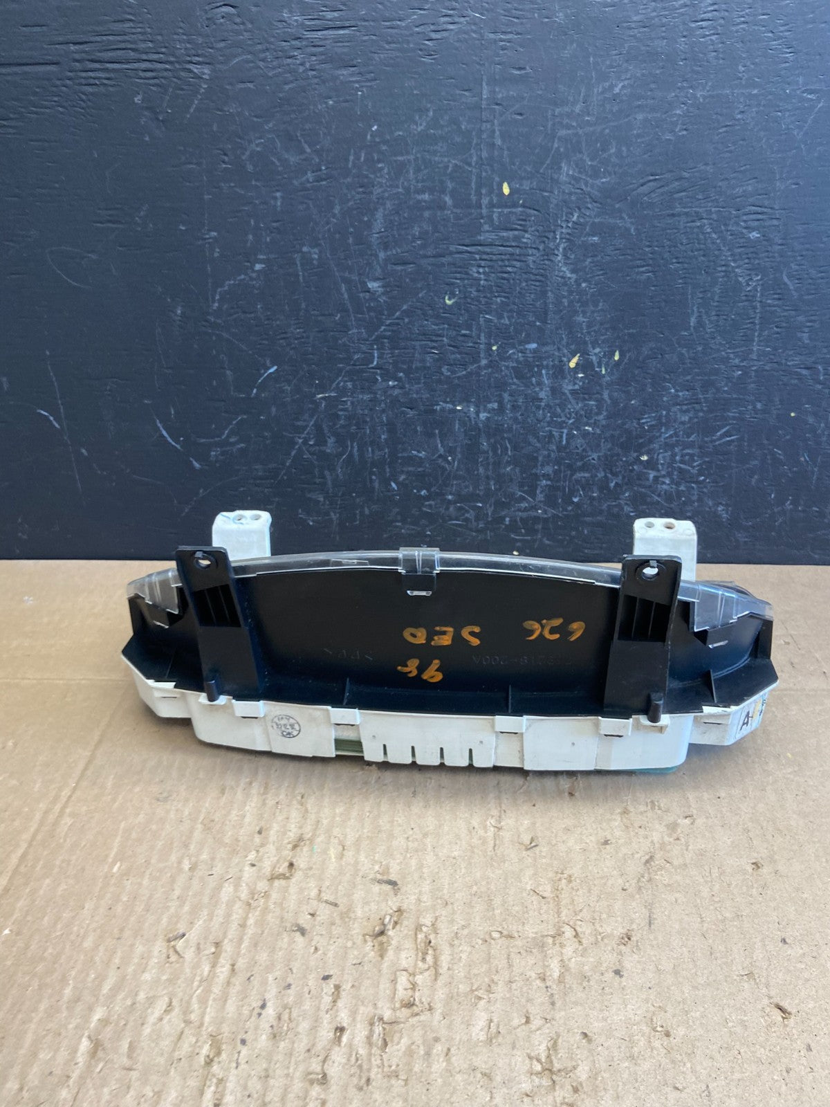1998 to 2000 Mazda 626 Speedometer Cluster ab5562 DG4