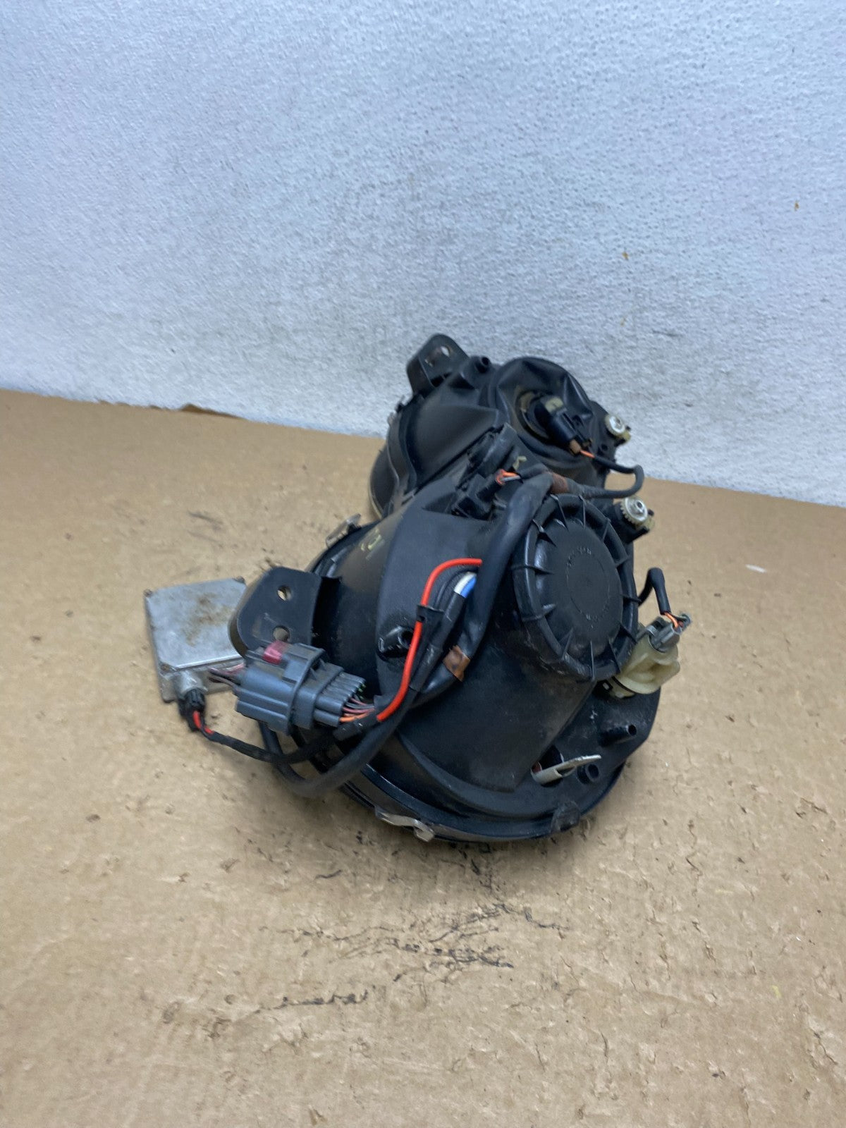 2000 to 2002 Jaguar S-Type Right Passenger Side Halogen Headlight AF8201 DW6