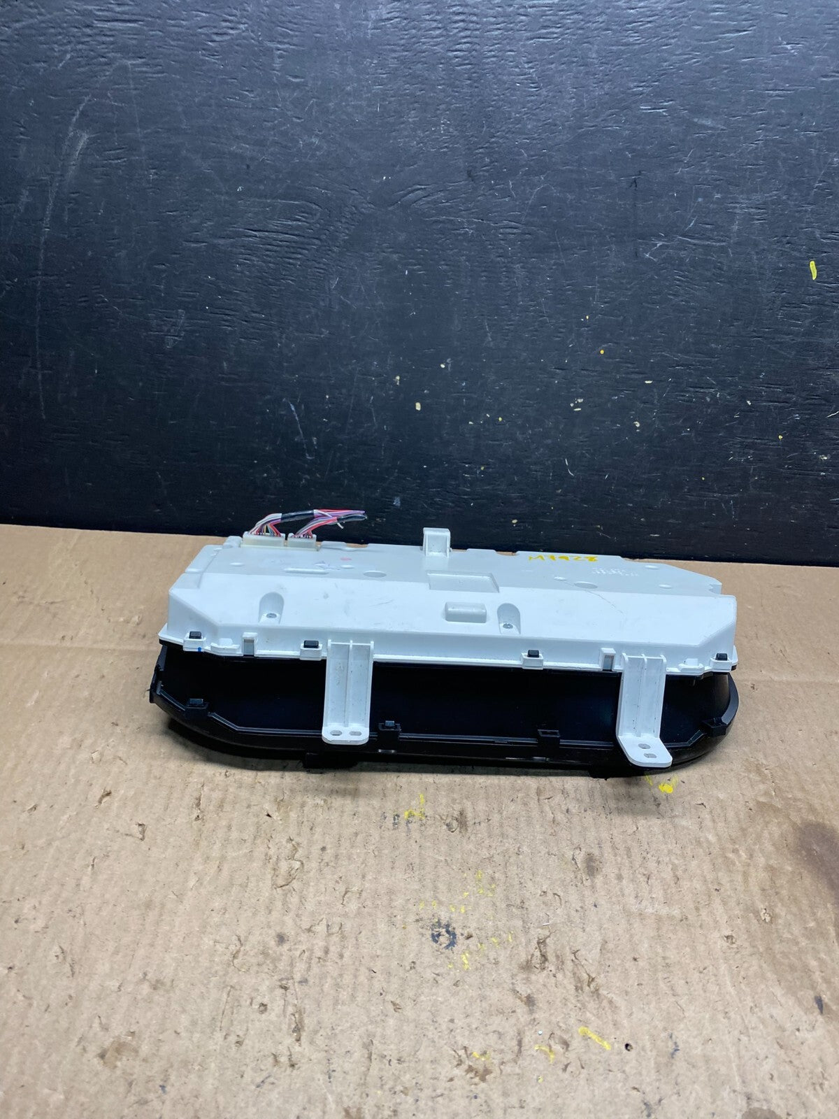2005 to 2010 Toyota Avalon Cluster Speedometer M7928 PS5