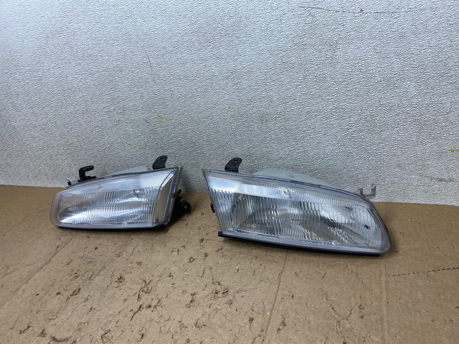 1997 1998 1999 Toyota Camry Left+Right Side Set Halogen Headlights X2644 DW1