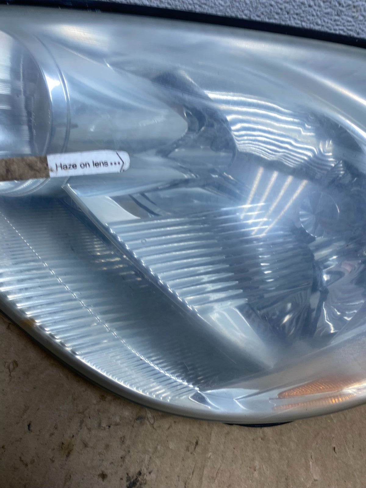 2004-2005 Toyota Sienna Left Driver LH Side Halogen Headlight AG2444 DW4