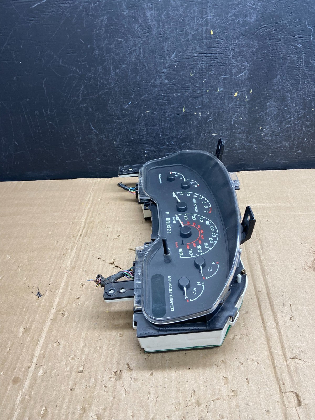 2002 Ford Explorer Speedometer Cluster Gauge AE17777 DG2