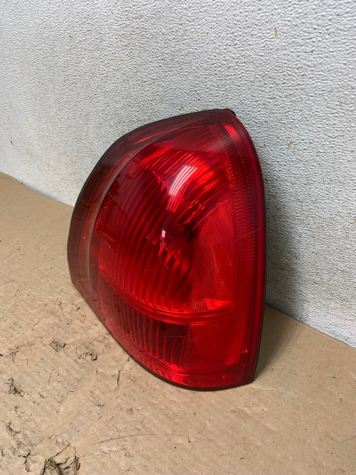 2003 to 2011 Lincoln Town Car Right Passenger Rh Tail Light AI1088 LK1