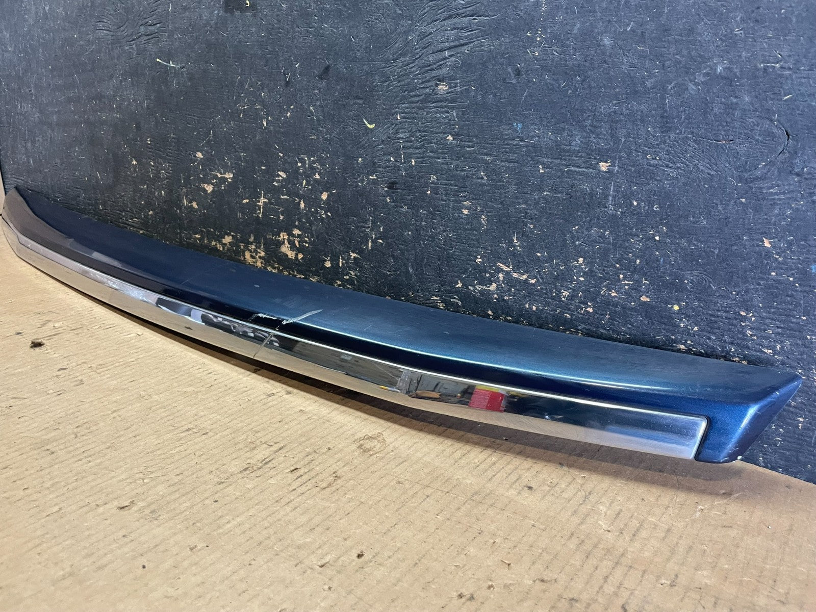2008 to 2012 Land Rover LR2 Rear Tail Gate Camera Molding AA59431