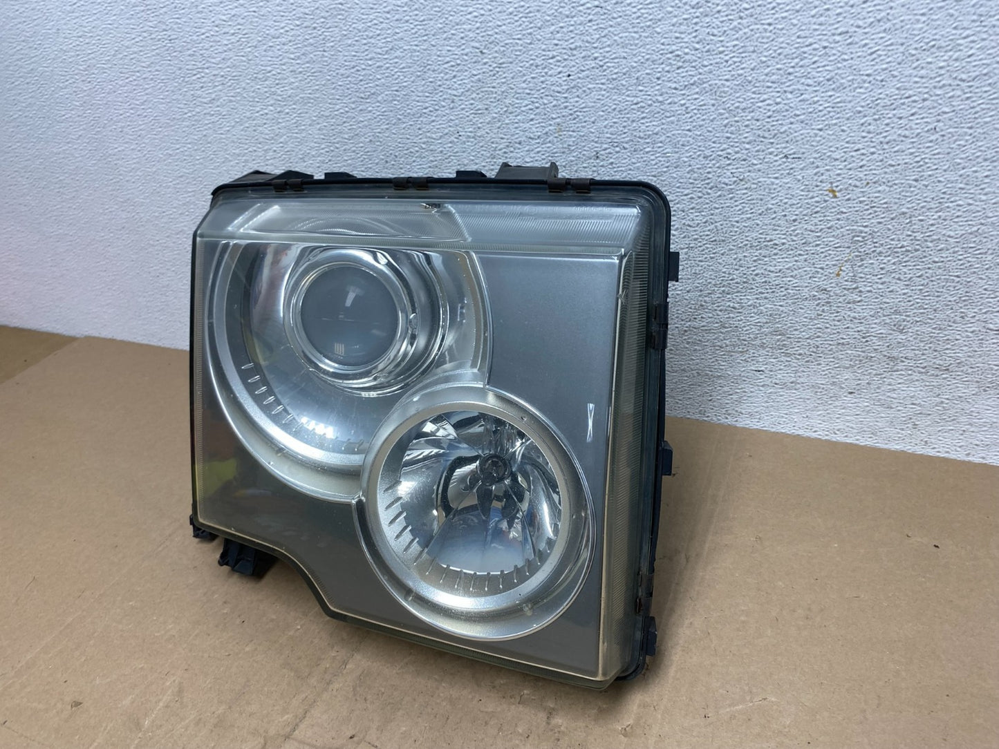 2003 - 2004 Land Rover Range Rover Right Passenger Headlight Xenon HID AE6742 DW1