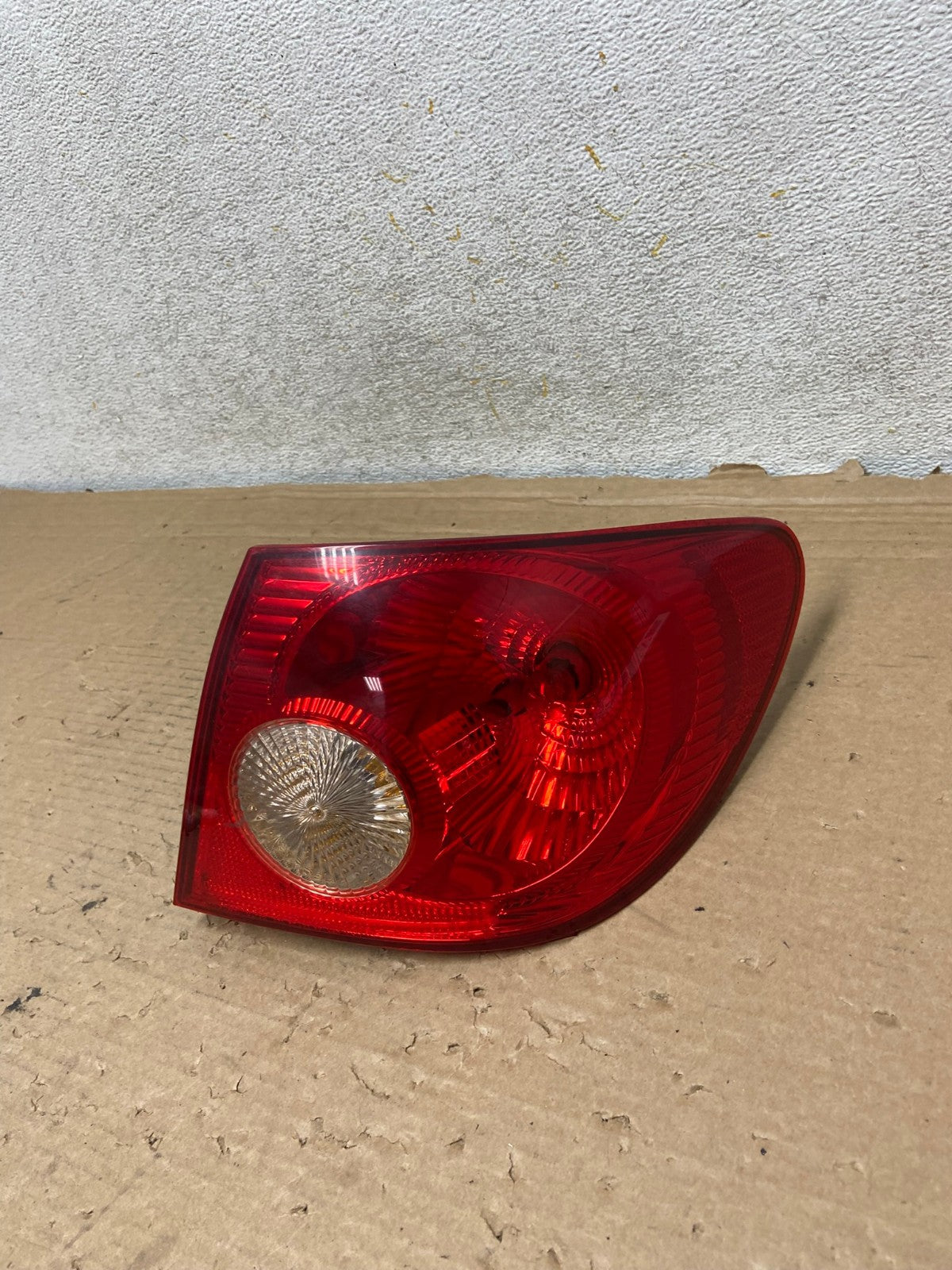 2005 - 2008 Toyota Corolla Right Passenger RH Side Tail light AH8922 LK1