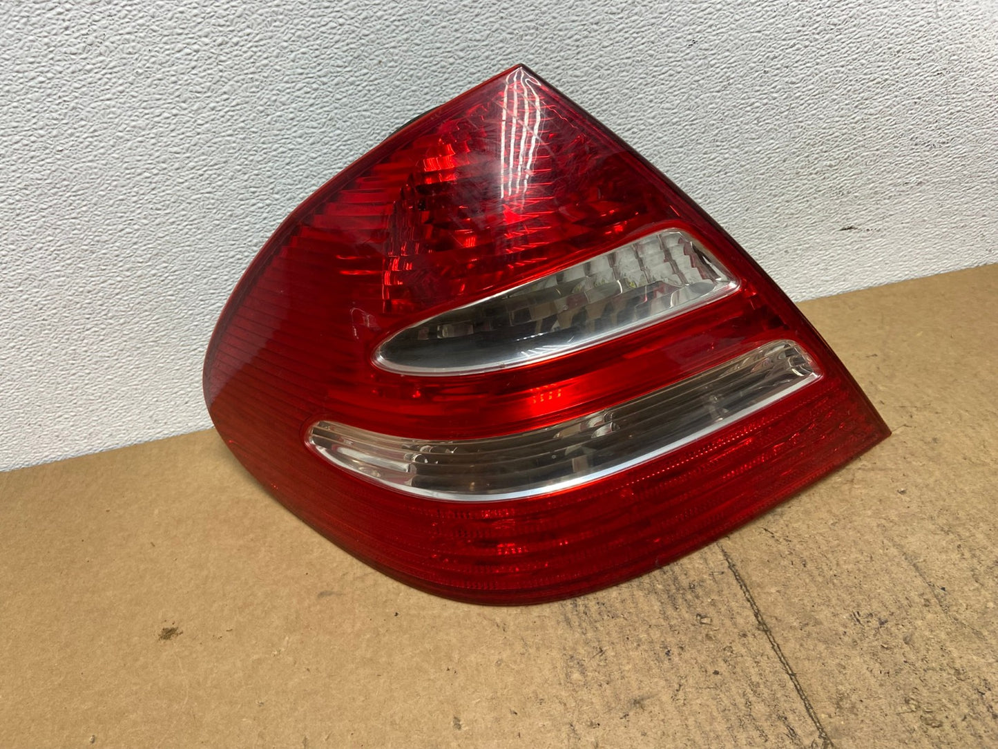 2003-2006 Mercedes E Class Sedan Left Driver LH Side Tail Light AC3704 LK0
