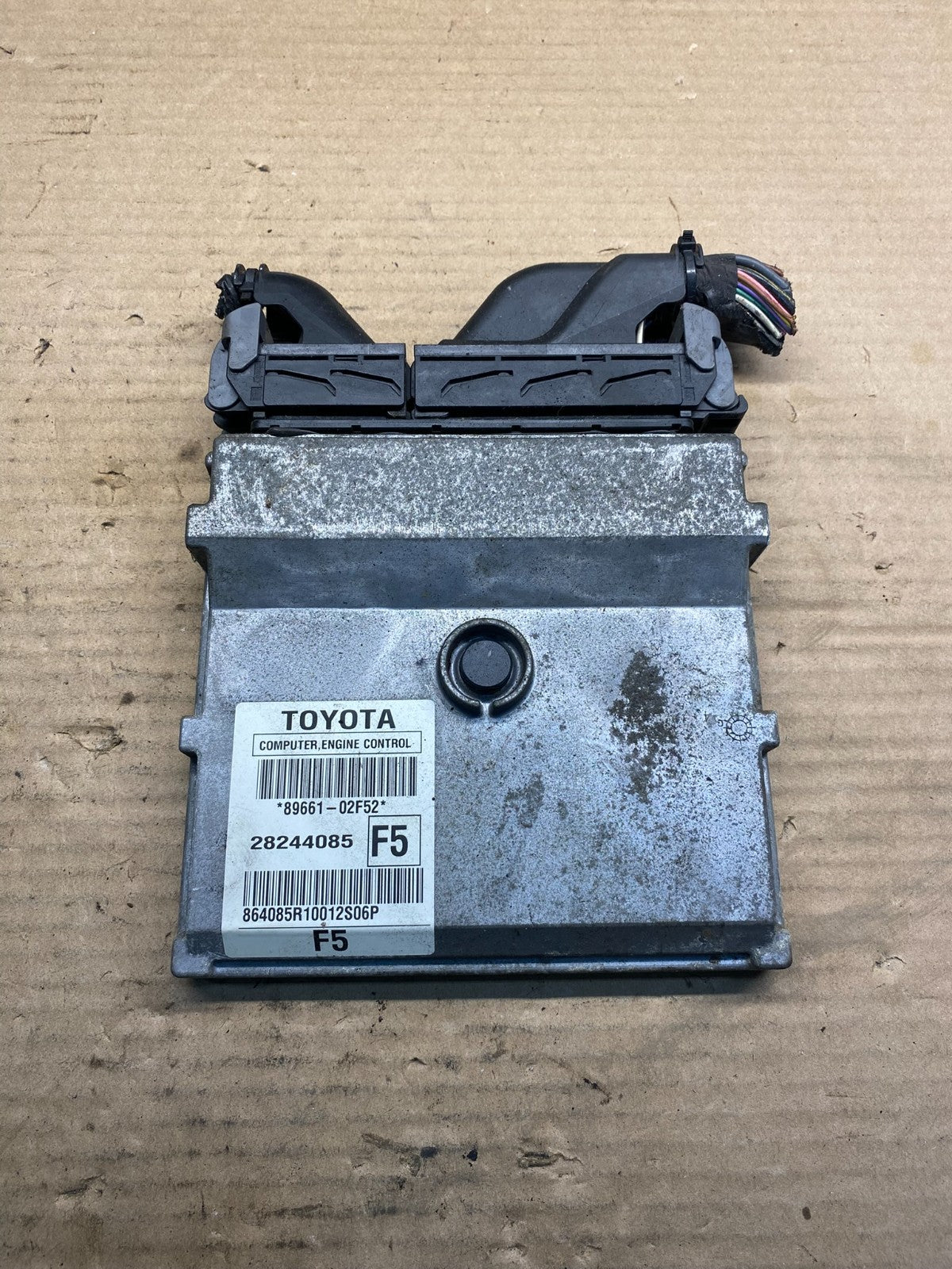 2009 to 2010 Toyota Corolla Engine Control Computer ECU PCM ae0155 DG0