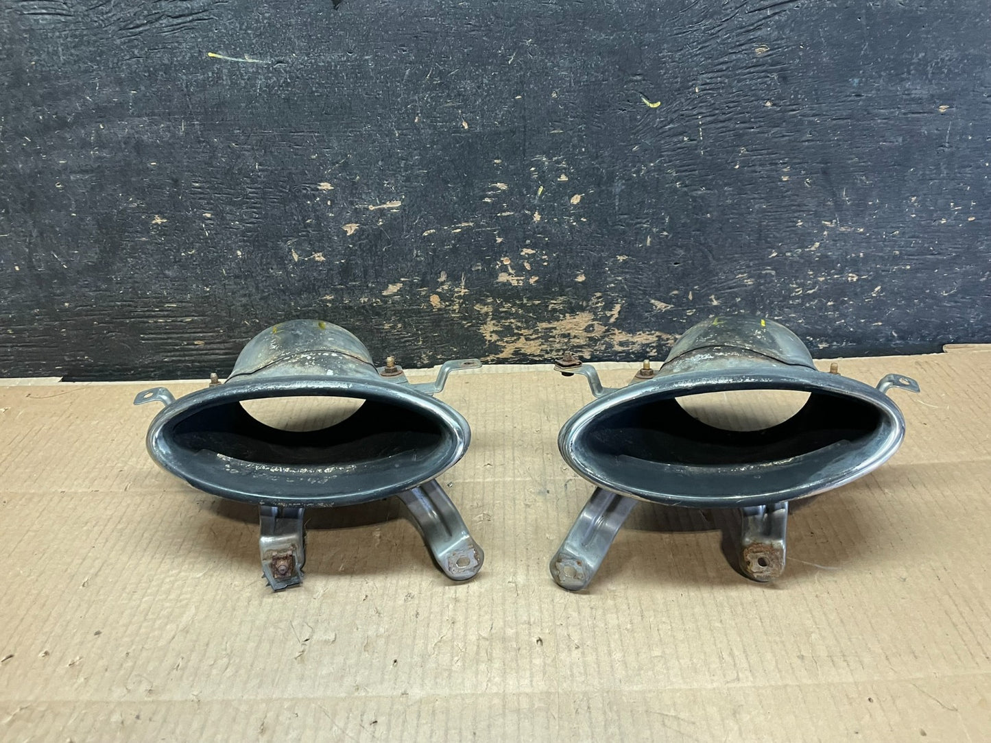 2014 2015 2016 Kia Cadenza Rear Exhaust Tip  OEM Y1796 DG0