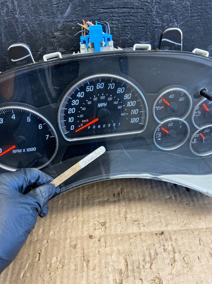 2006 - 2009 GMC Envoy Speedometer Cluster Gauge AD2024 DG1