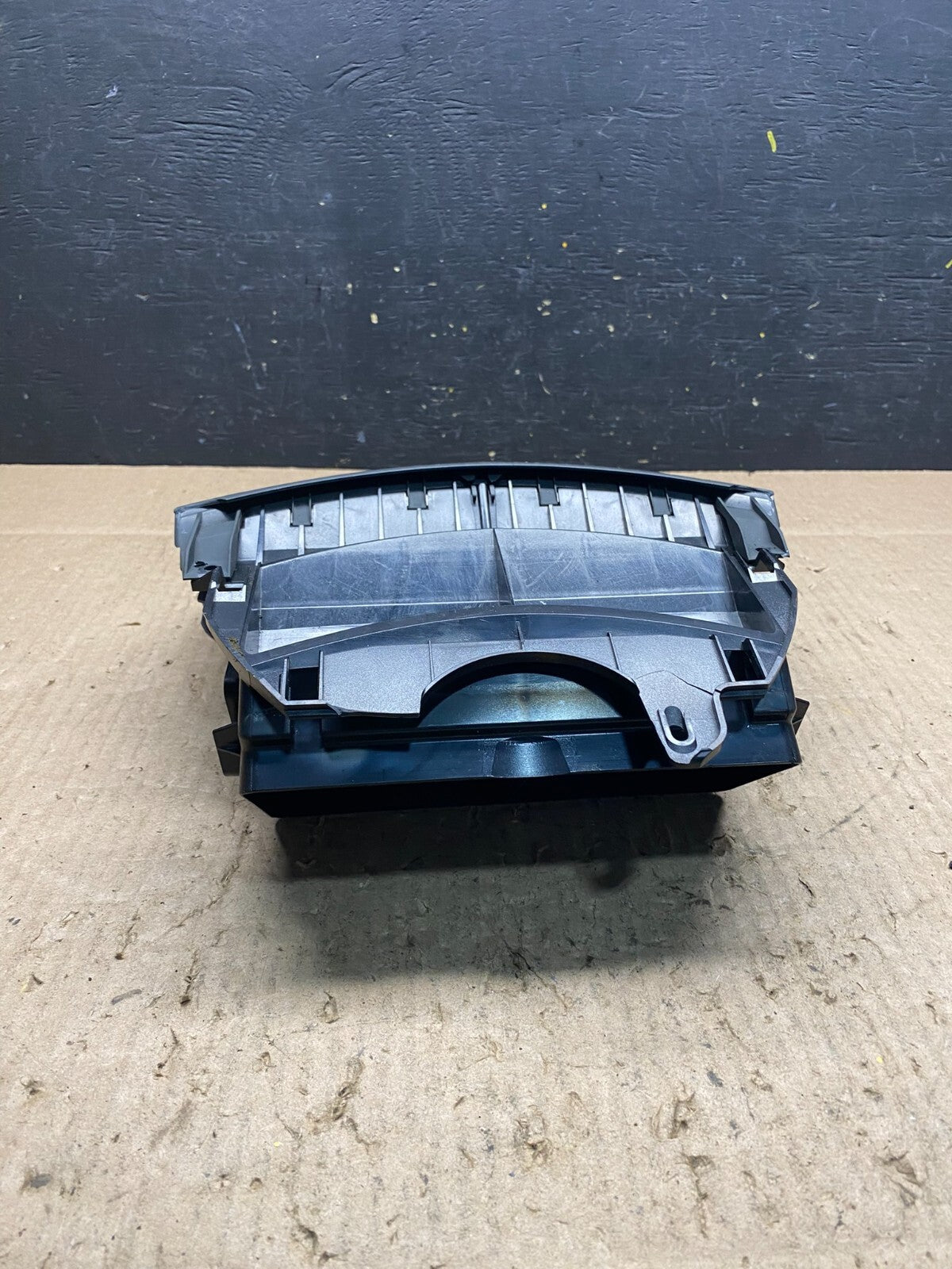 2007 - 2009 Mercedes W211 E550 E320 Center Console AC Heater Air Vent O7209 DG2