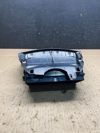 2007 - 2009 Mercedes W211 E550 E320 Center Console AC Heater Air Vent O7209 DG2