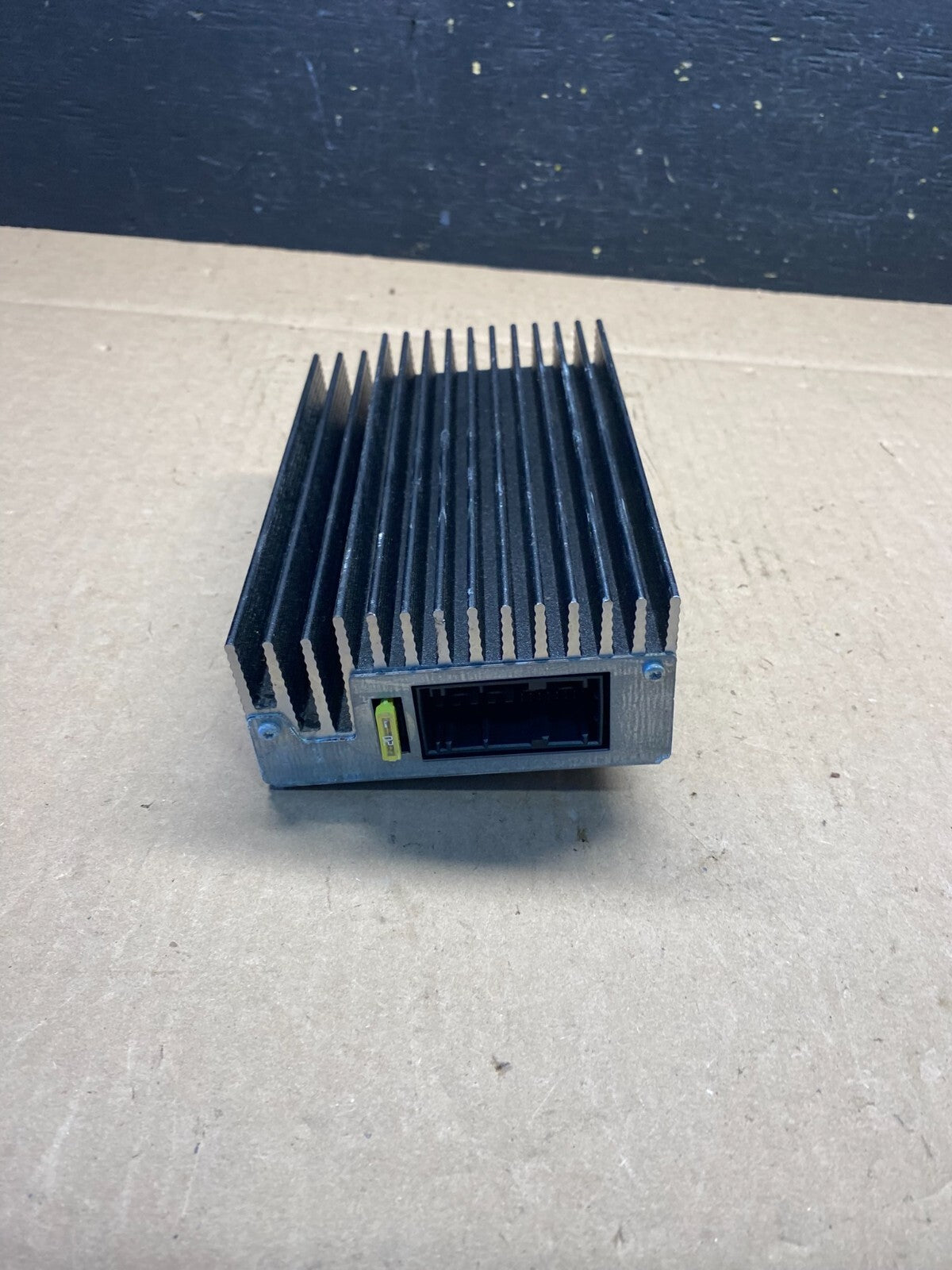 2007-2010 BMW X5 Top HiFi Lear Radio Audio Amplifier Amp OEM O3621 DG4