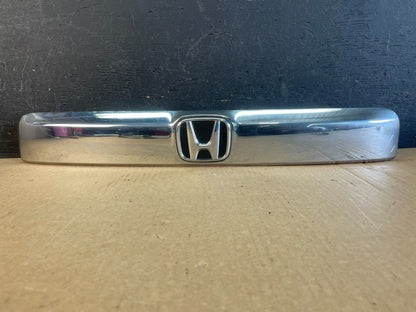 2009-2015 Honda Pilot Tailgate Trunk Handle Bezel Molding W/O Camera AD0198 DG0