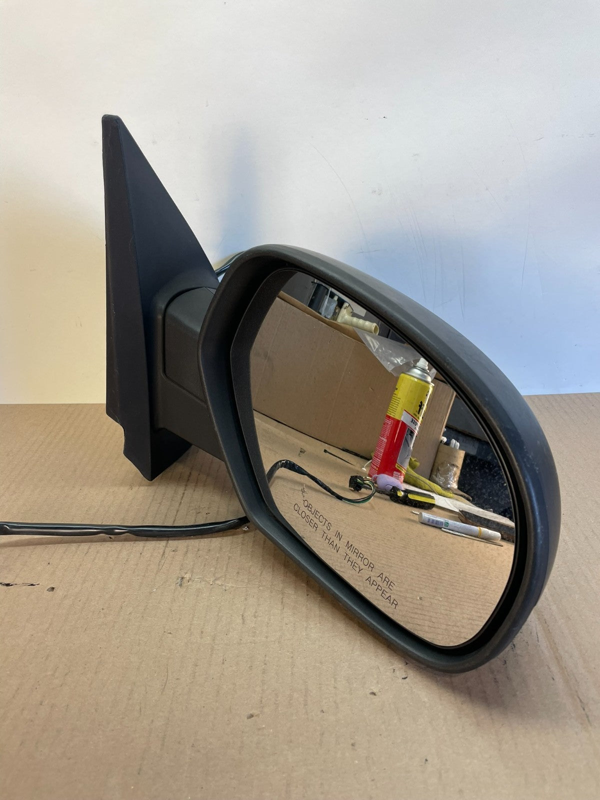 2007-2013 Chevrolet Tahoe Silverado Suburban Right Passenger Mirror AJ0830 DG2
