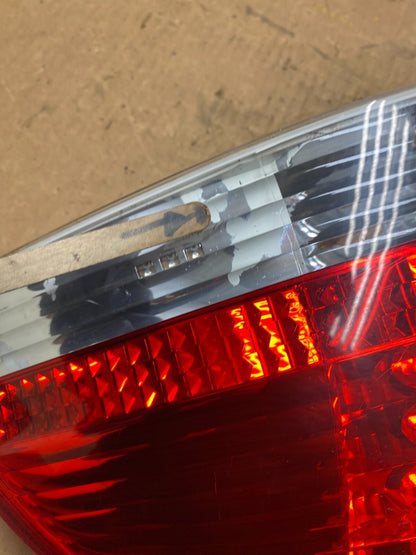 2002 to 2005 BMW 7-Series 745i 760i Right Passenger RH Side Tail Light Oem N64496
