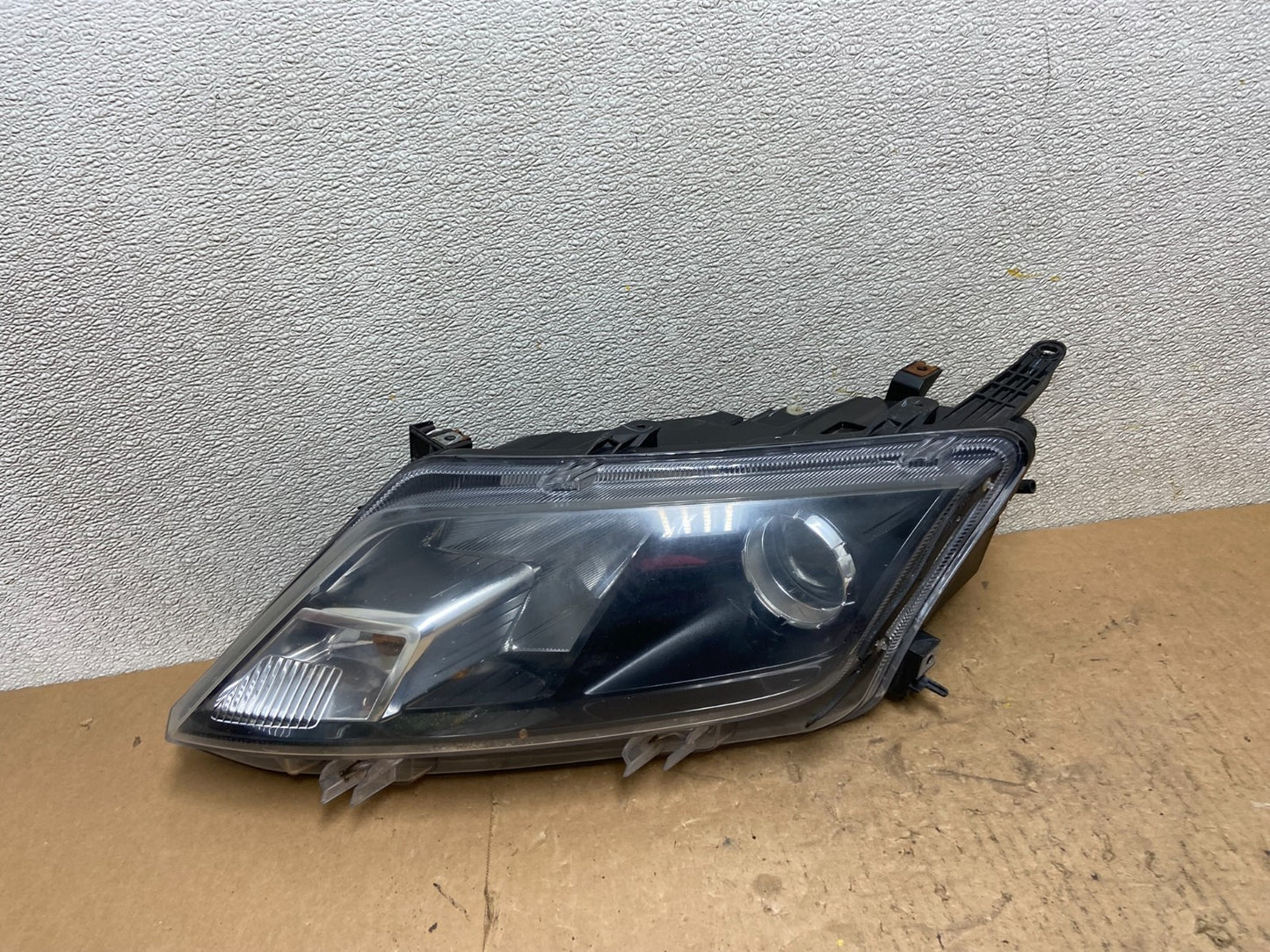 2010 2011 2012 Ford Fusion Left Driver LH Side Headlight Halogen Z8052 DW0