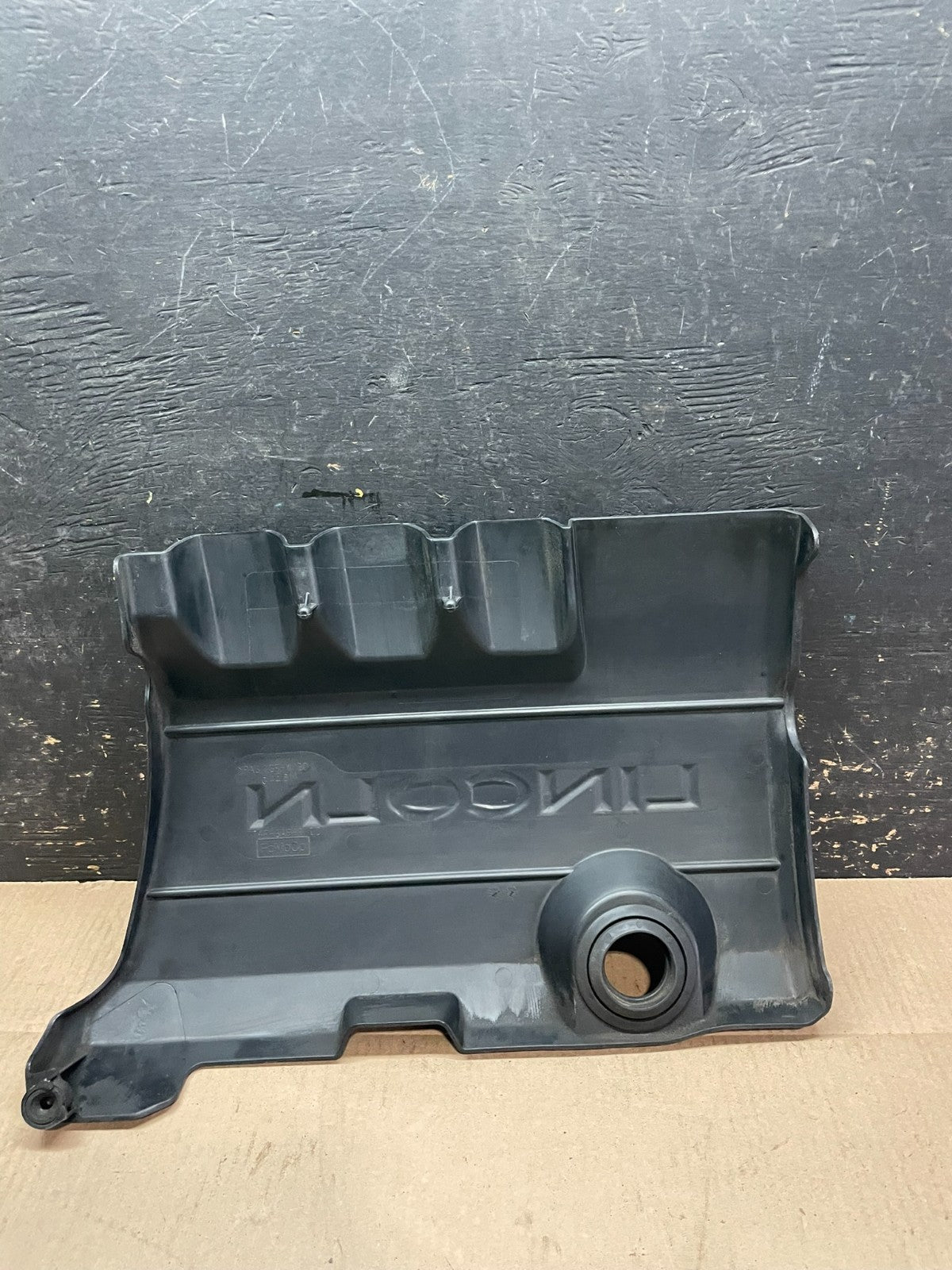 2009 to 2012  Lincoln MKS 3.7L Engine Motor Cover Z8318 DG5