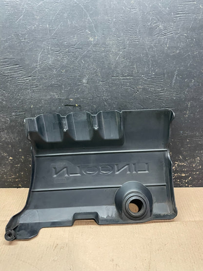 2009 to 2012  Lincoln MKS 3.7L Engine Motor Cover Z8318 DG5