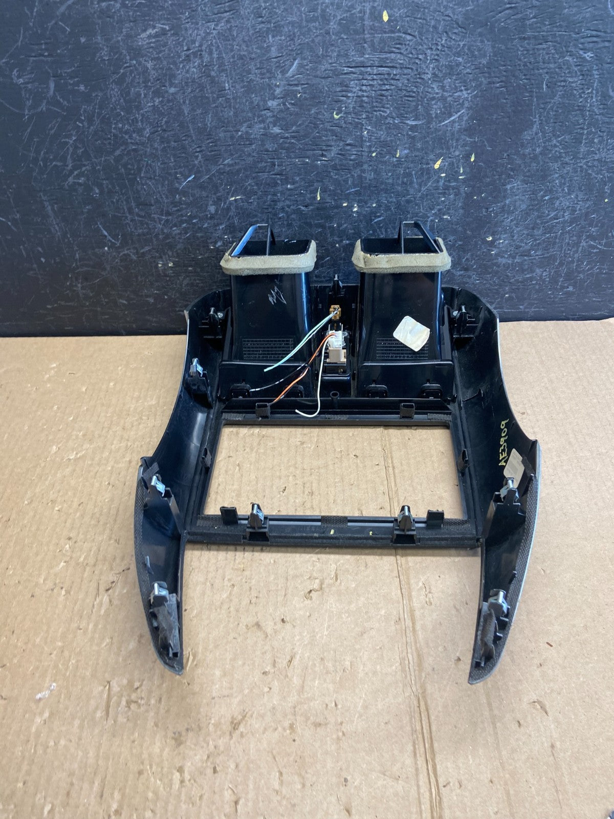 2015 to 2019 Nissan Versa Note Center Vent Dash Radio Trim Bezel AE3909 DG6