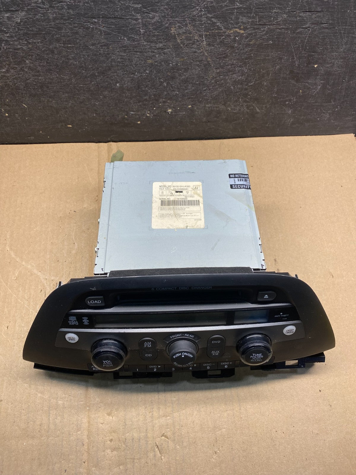 2005 to 2010 Honda Odyssey Am Fm Cd Player Radio Receiver AJ0087 DW3