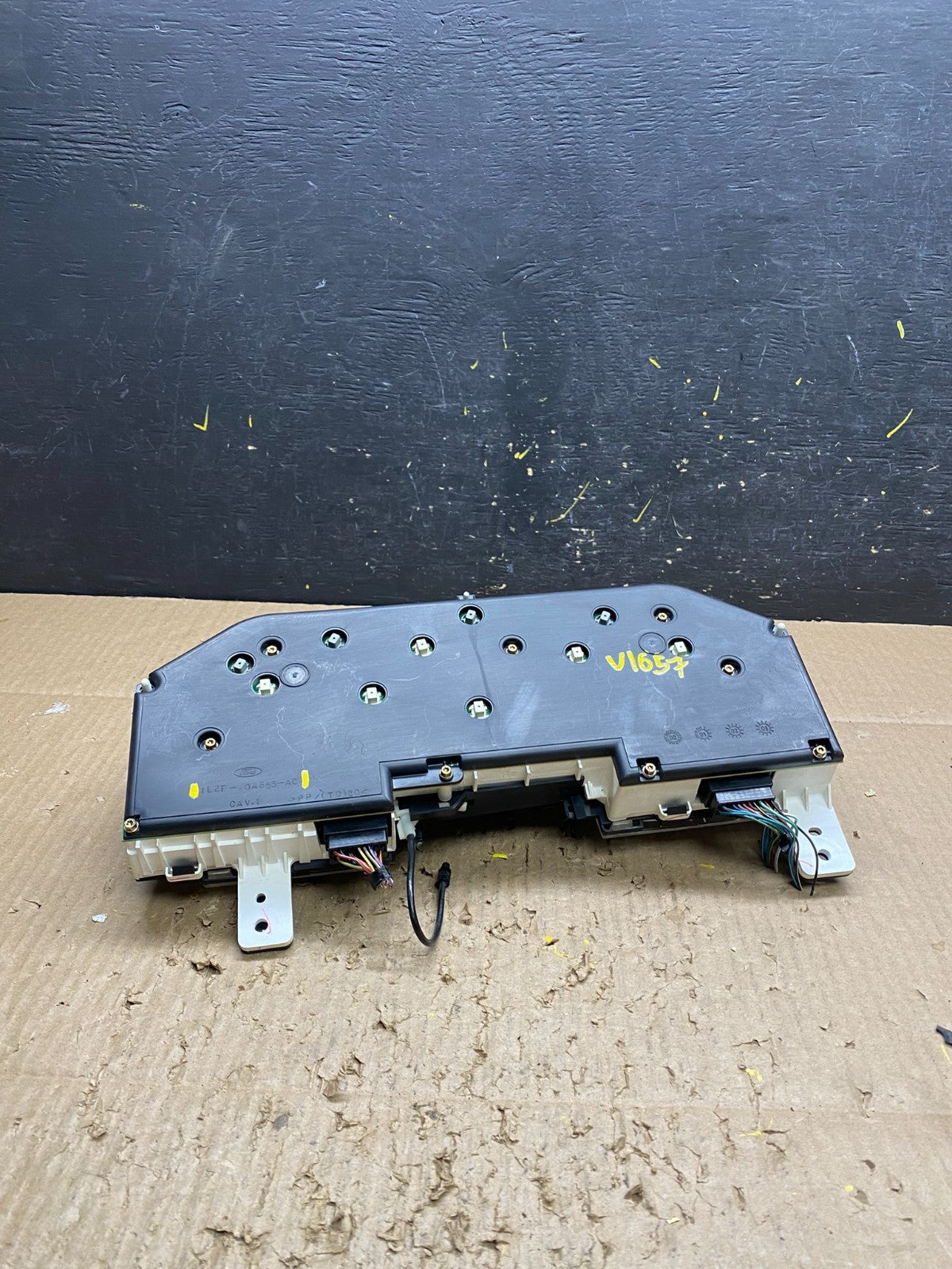 2002 Ford Explorer Speedometer Cluster Gauge V1658 DG6
