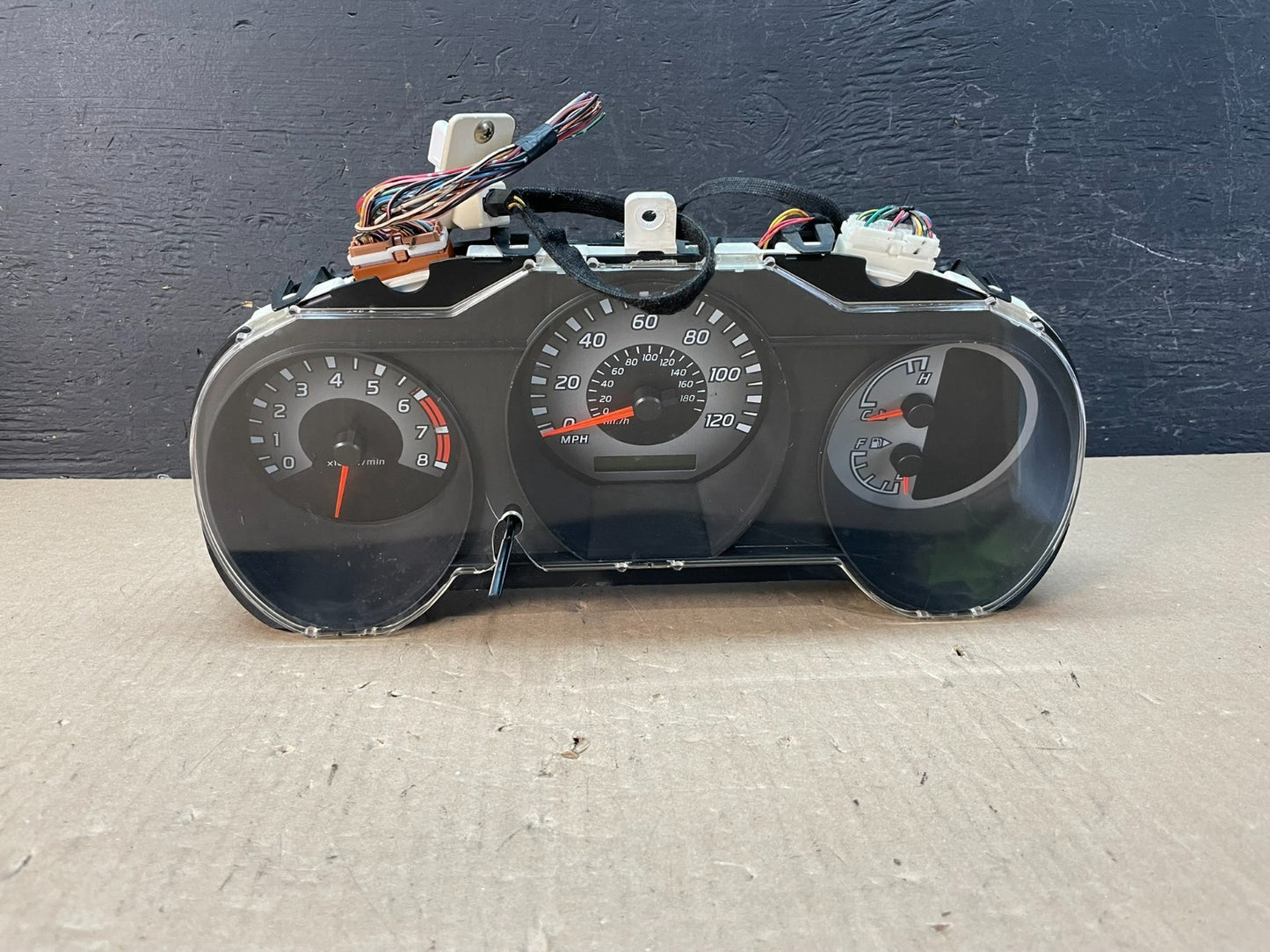 2002-2003 Nissan Pathfinder Xterra Cluster Speedometer Instrument AE3315 DG0