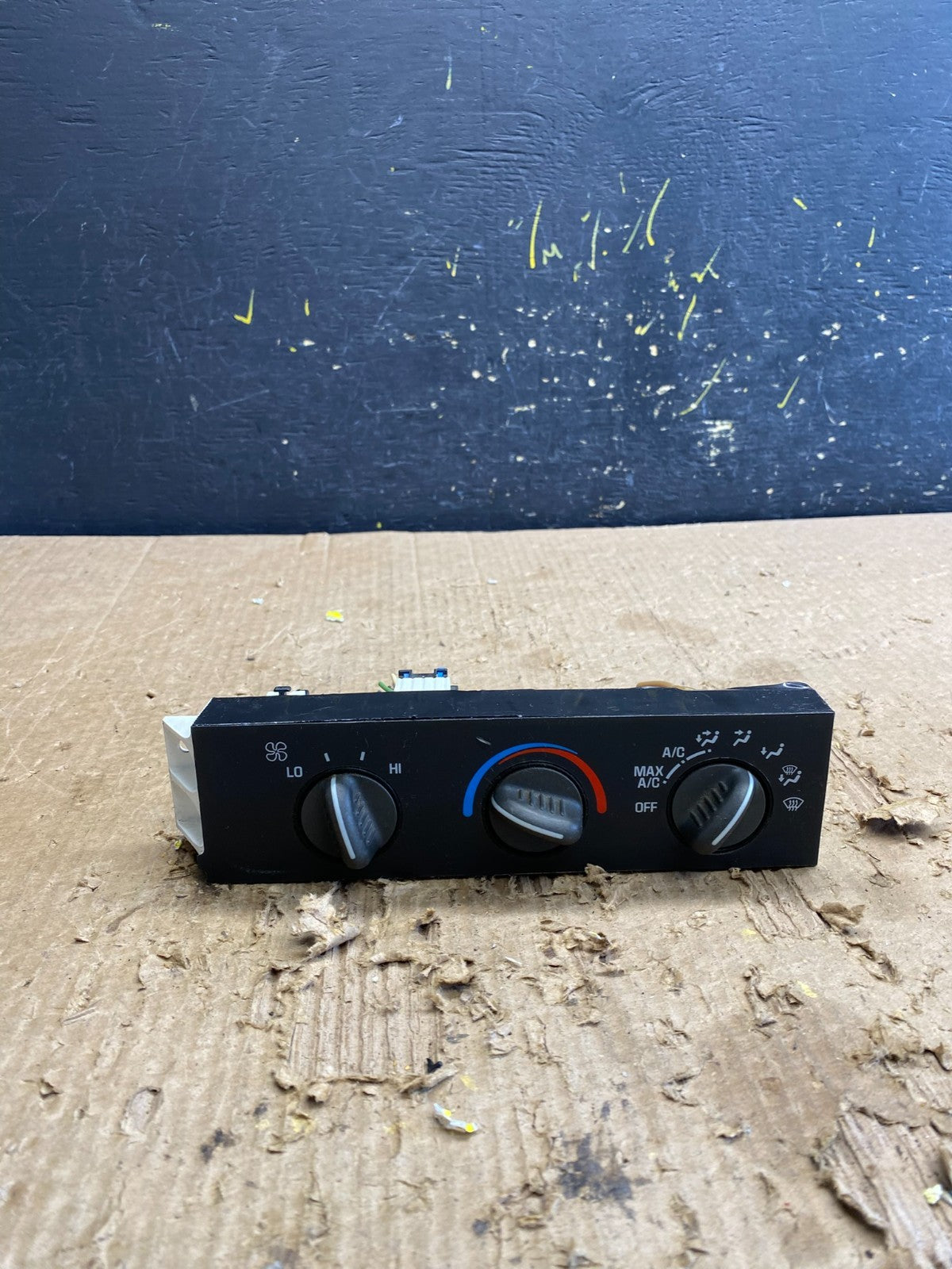 2001 - 2007 GMC Chevrolet Astro Express Climate Control A/C Z9624 DG0