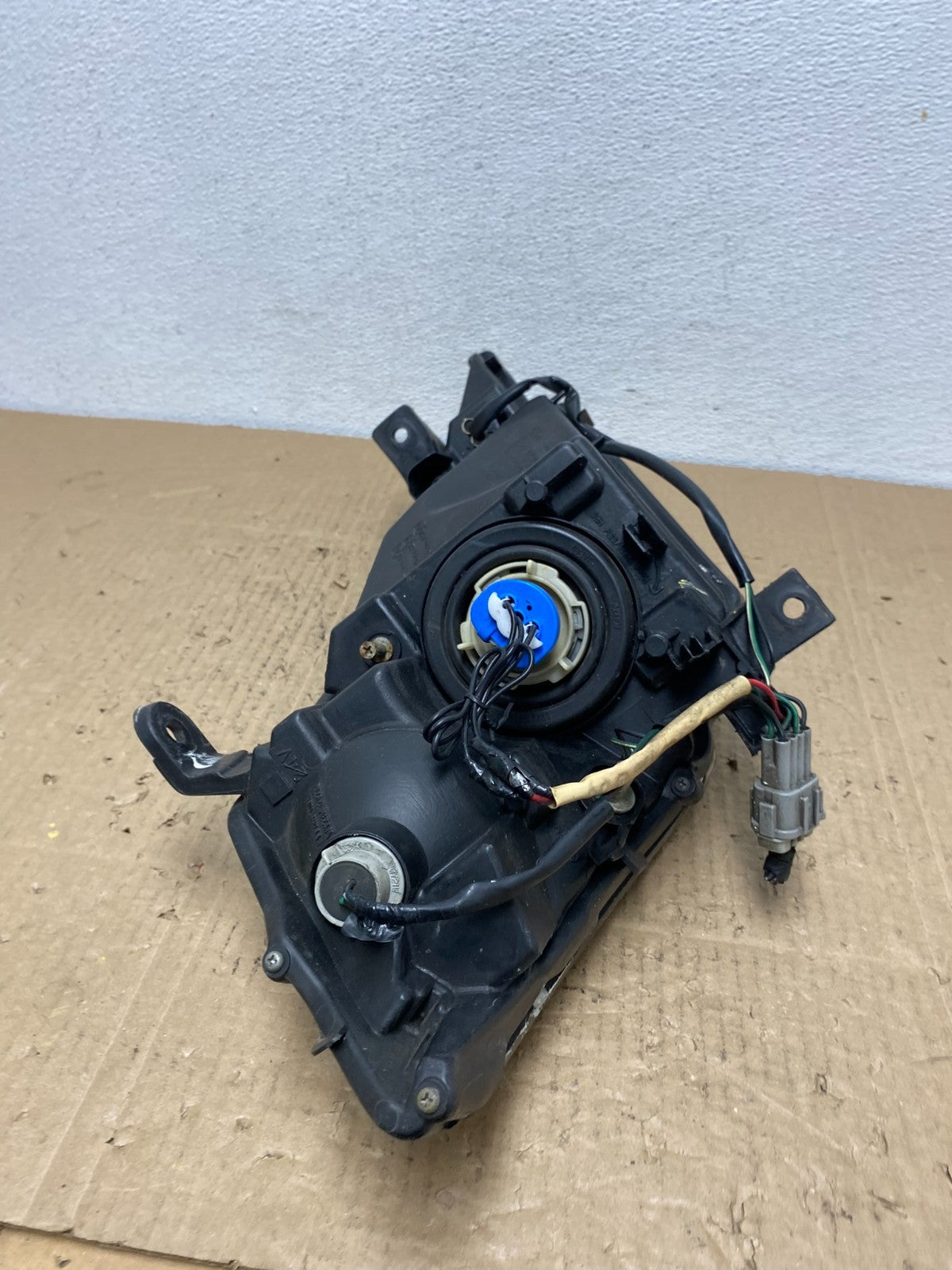 2003 to 2007 Nissan Murano Headlight Halogen Left Driver LH AC4029 DW7