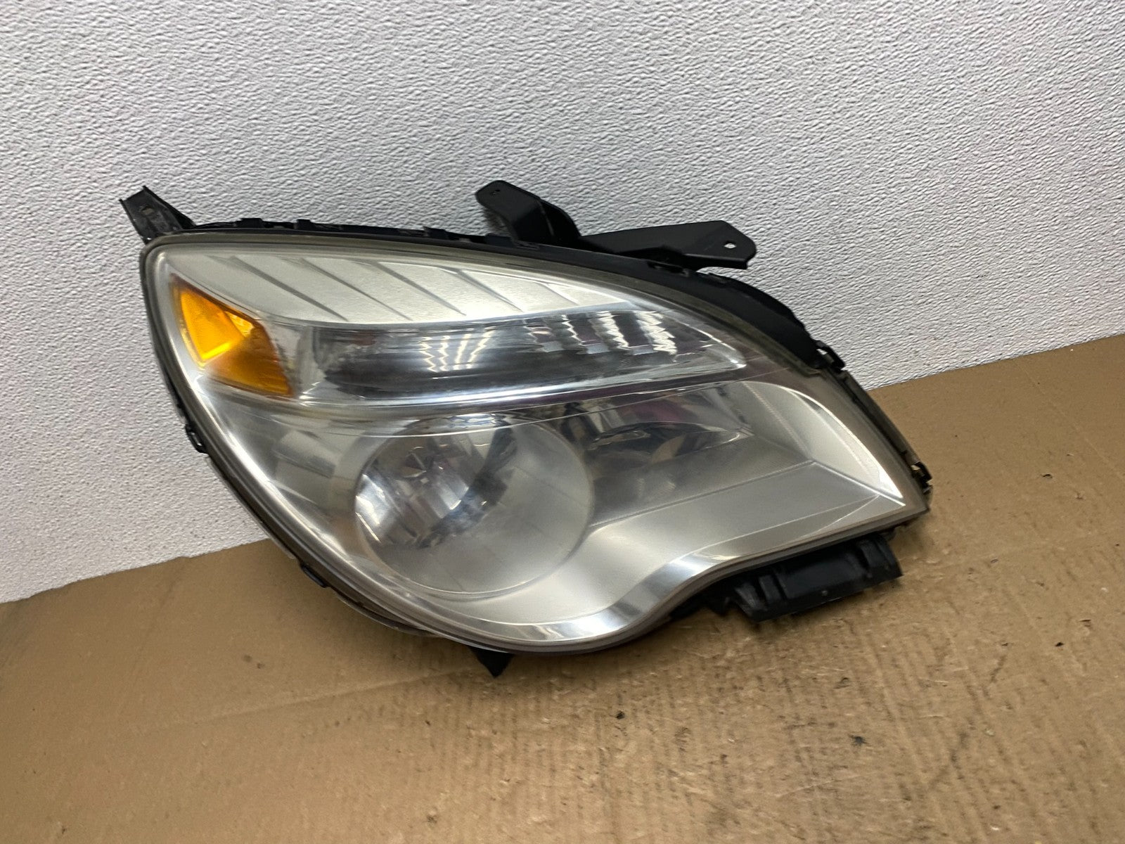 2010 - 2015 Chevrolet Equinox Halogen Headlight Right Passenger Side AB8254 DW0