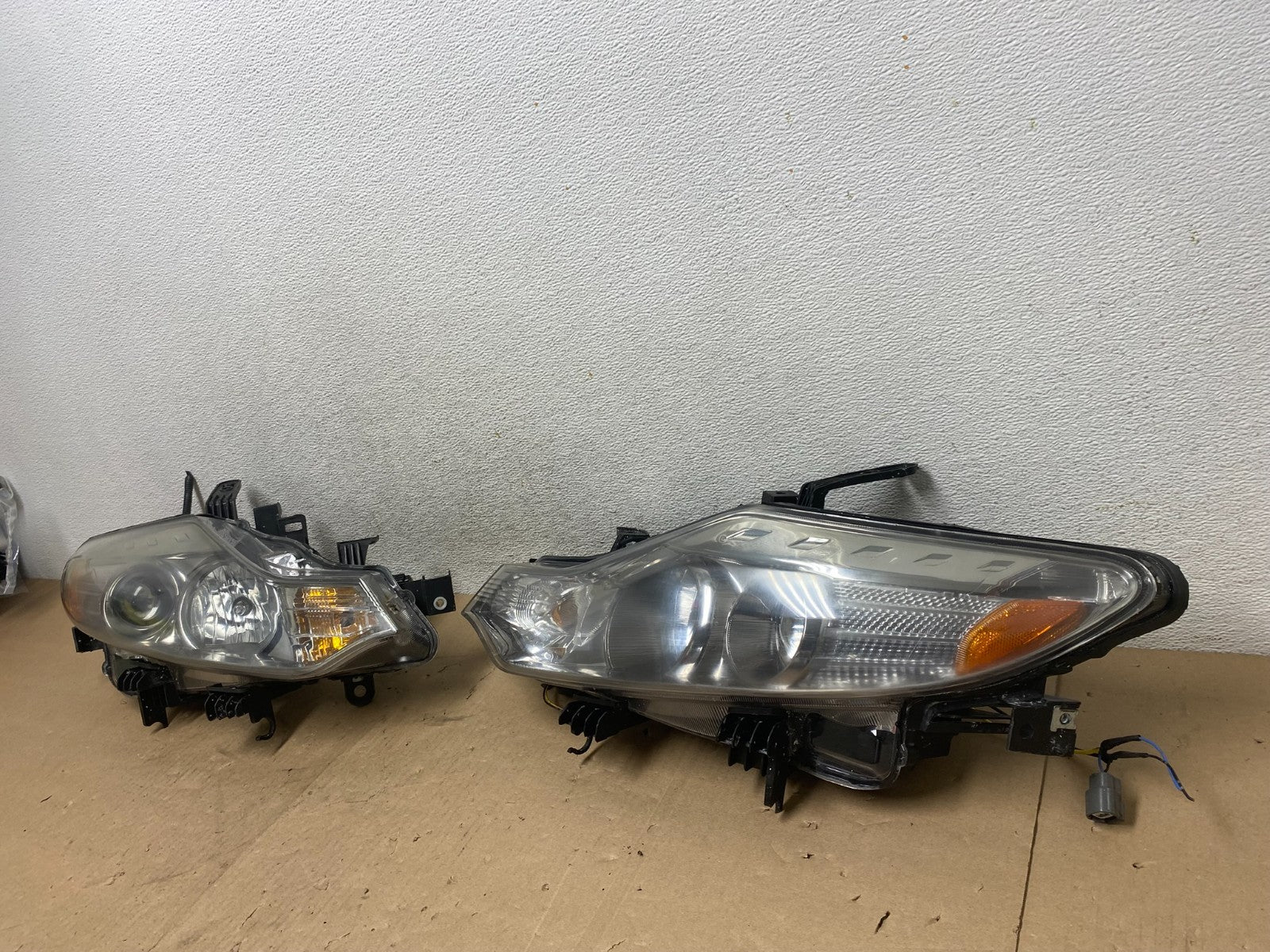 Halogen 2011 2012 2013 2014 Nissan Murano Headlights Left+Right AG4761 DW2