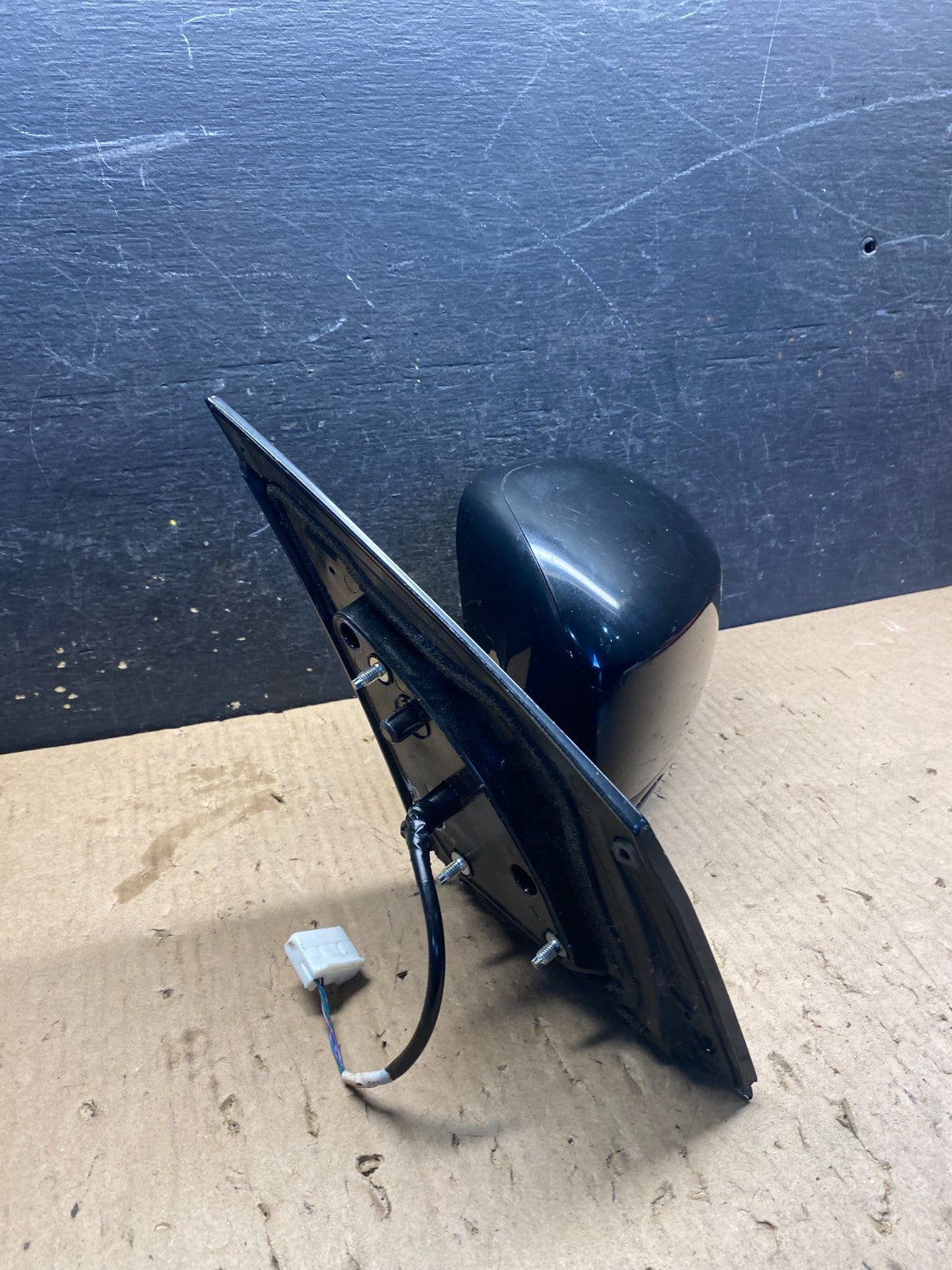 2009 to 2014 Nissan Rogue Left Driver LH Door Mirror S5127 DG1