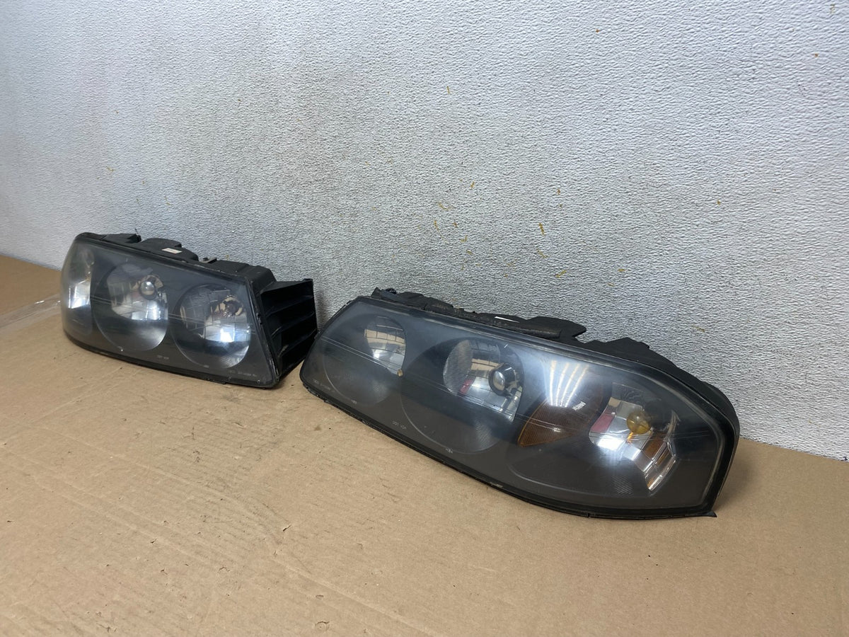 2000 to 2005 Chevrolet Impala Left+Right Set Headlights Halogen AH9380 DW1