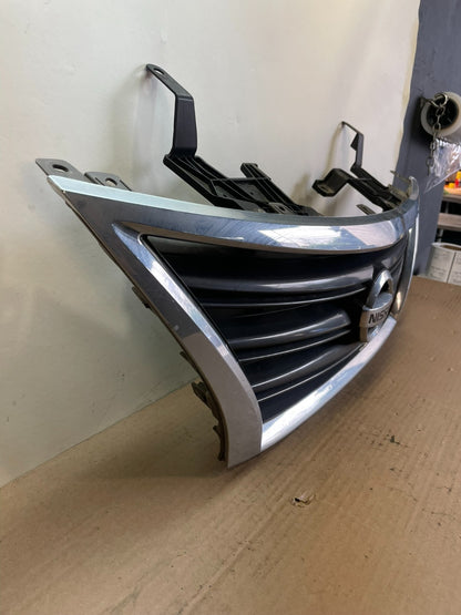 2013 to 2015 Nissan Sentra Front Upper Chrome Grill Grille af8490 DG2