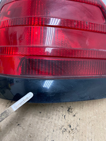 2003 - 2011 Ford Crown Victoria Left Driver Lh Side Tail Light AG2281 LK3