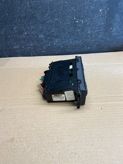 1998 to 2002 Ford Crown Victoria Marquis A/C Heater Climate Control AG4996 DG1