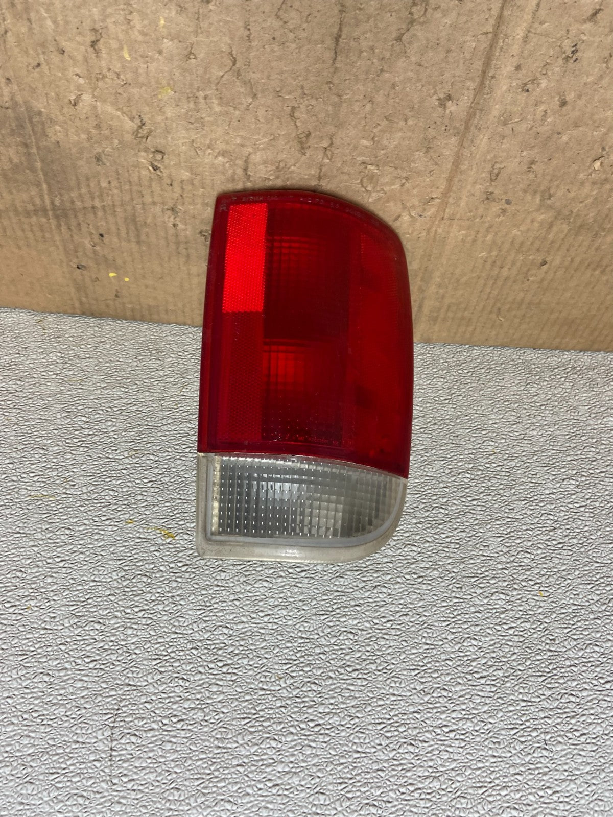1995 to 2005 Chevrolet GMC Blazer S10 Right Passenger RH Tail Light OEM AA71750