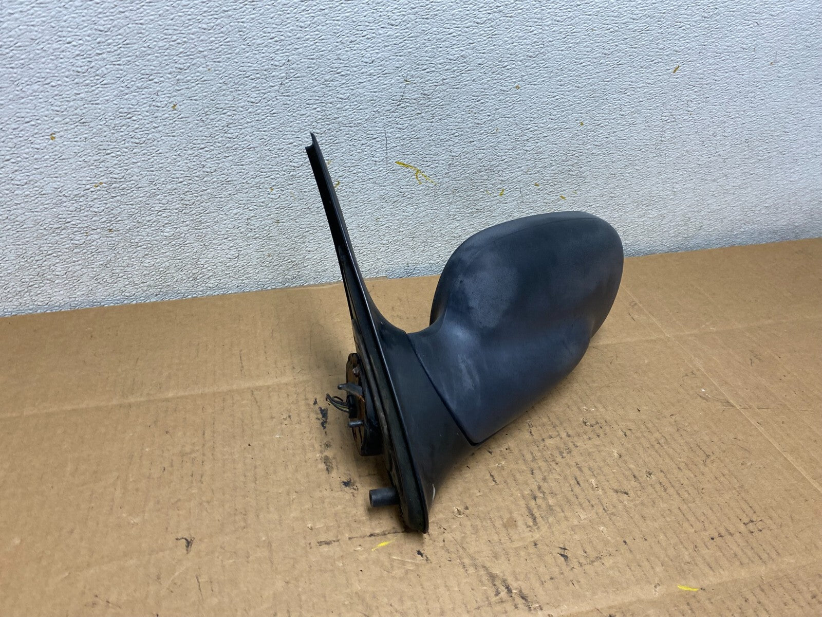 2002 to 2005 Land Rover Freelander Left Driver View Door Mirror N4289 OEM DG2