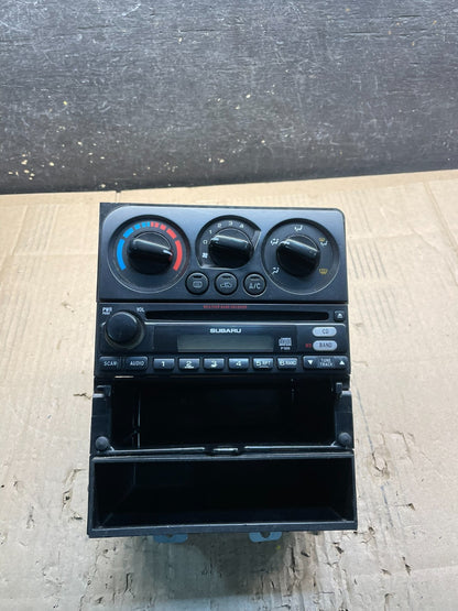 2002-2004 Subaru Legacy Outback Radio CD Player Casette Climate Control W1572 DG0