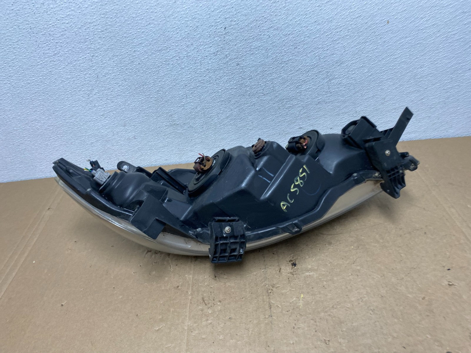 2009 to 2010 Toyota Corolla Left Driver LH Headlight AC5851 DW7