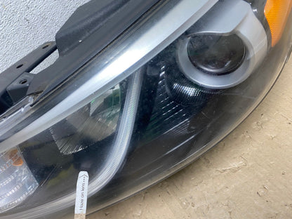 2015-2018 Kia Sedona Left Driver Lh Side Headlight Halogen AE9621 LK4