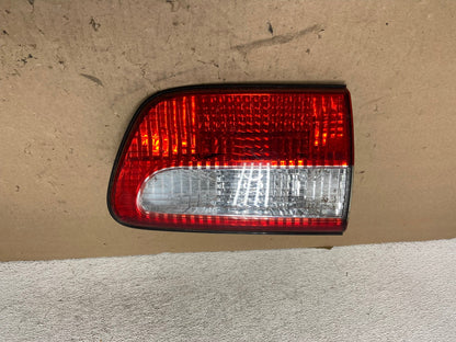 2001 - 2003 Toyota Sienna Right Passenger Rh Side Inner Tail Light AG4229 LK0