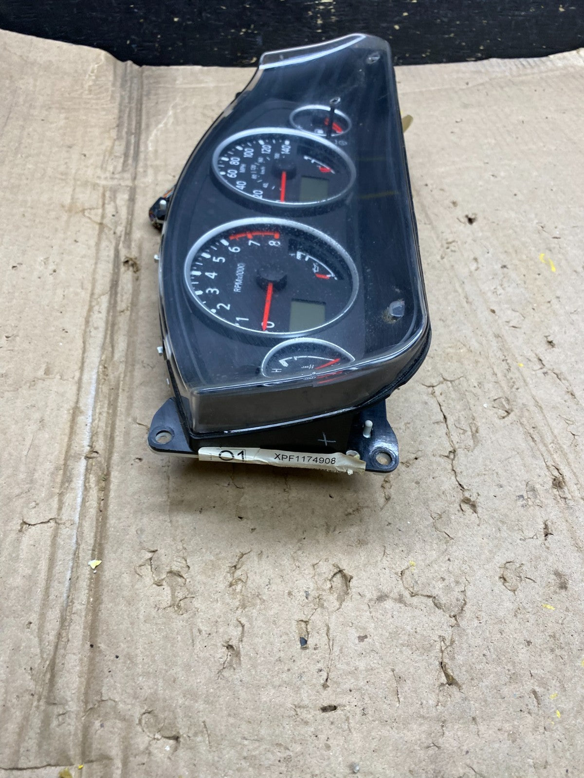 2005 Nissan Pathfinder Speedometer Cluster Gauge OEM X5984 DG2