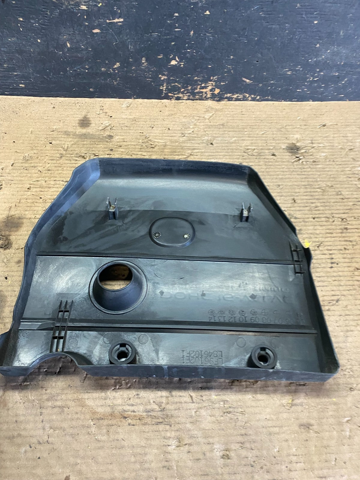 2004 to 2008 Mazda 3 DOHC 16 VALVE Engine Shield Top Cover Oem s5898 DG14