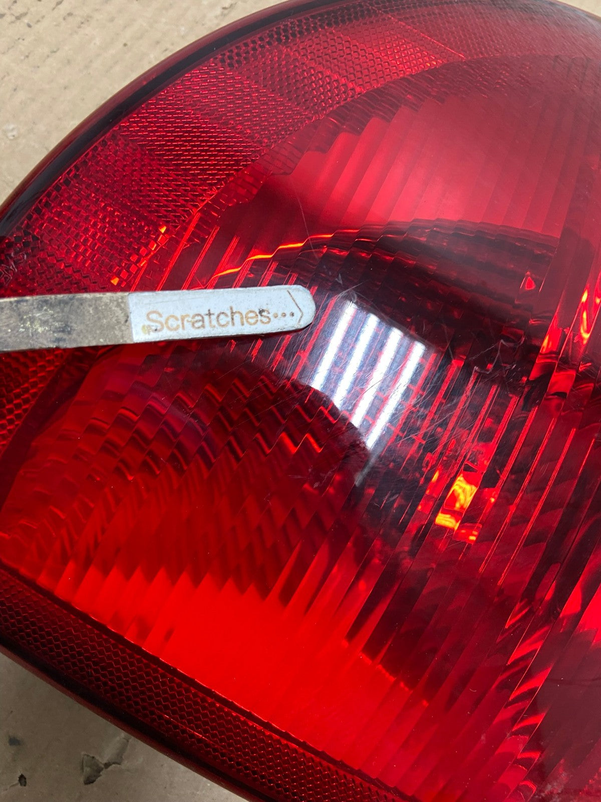 2004 to 2007 Dodge Grand Caravan Left Driver Lh Tail Light AI1253 LK3