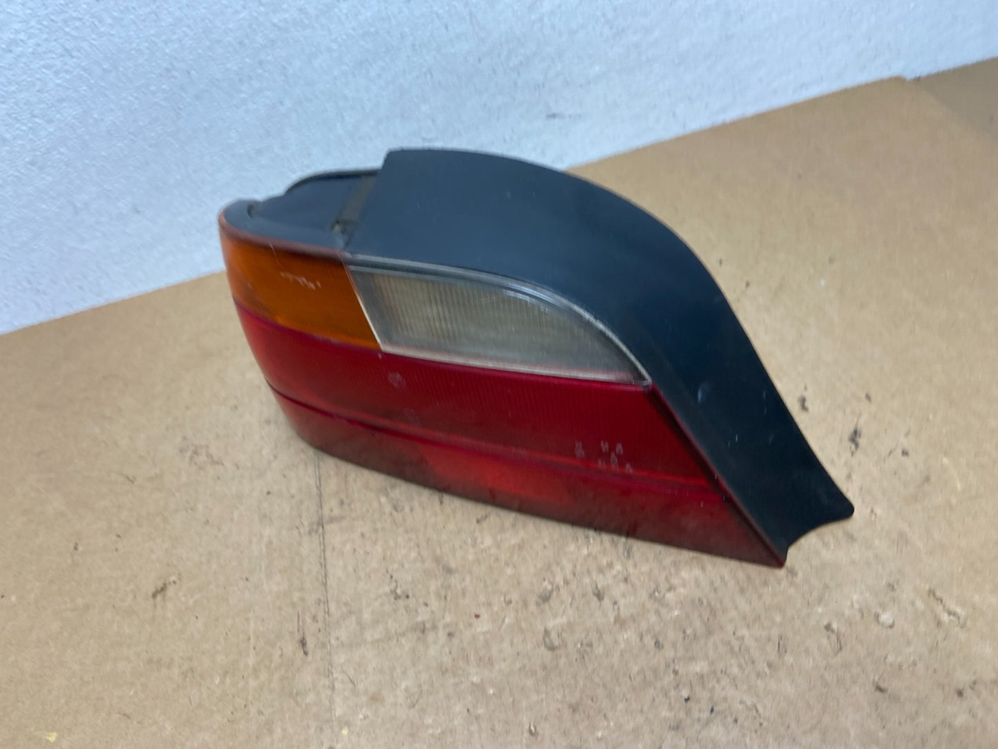 1998 to 2001 BMW E38 7-Series Left Driver LH Side Tail Light AC3333 DG1