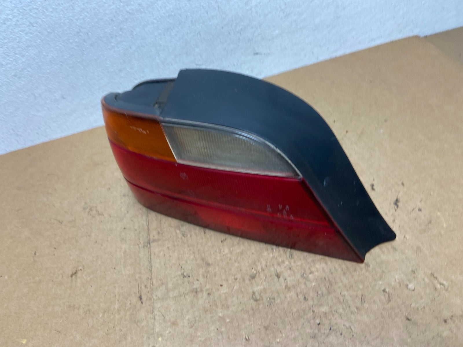 1998 to 2001 BMW E38 7-Series Left Driver LH Side Tail Light AC3333 DG1