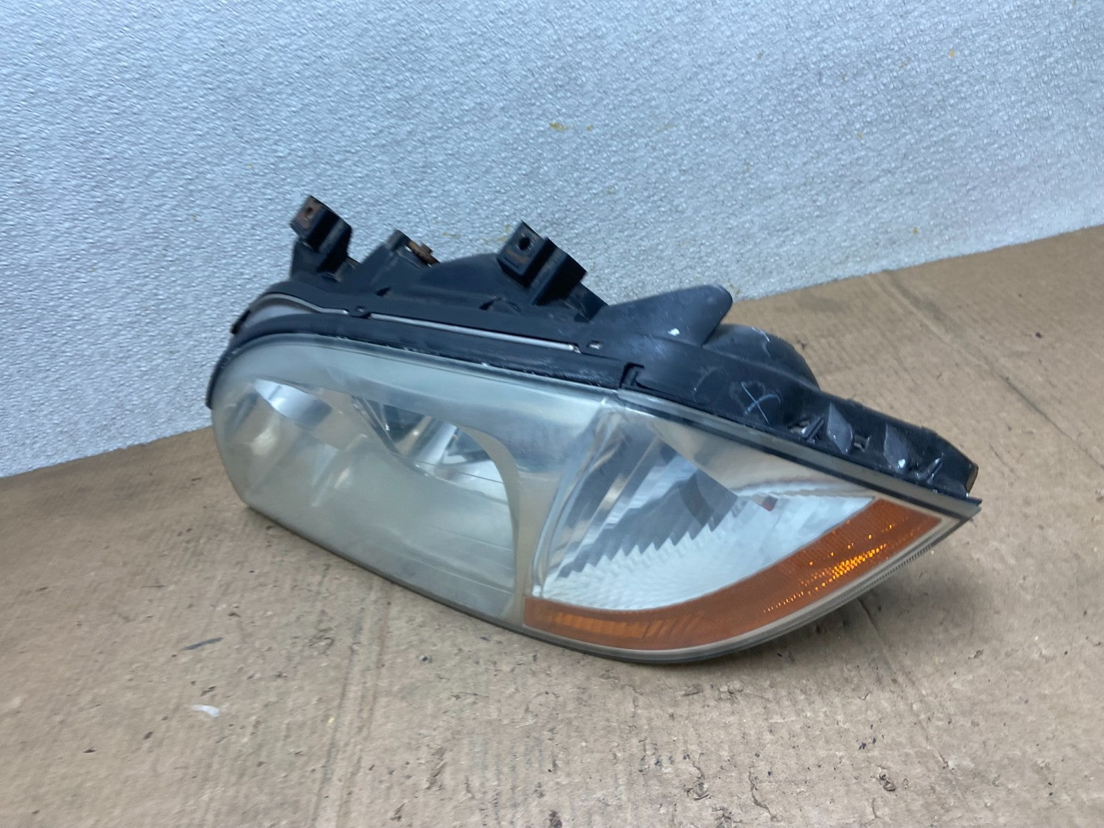 2001 to 2003 Acura MDX Left Driver LH Halogen Headlight AA6942 DW1