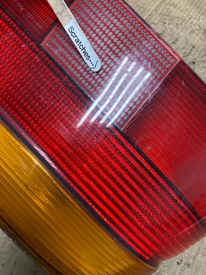 1996-2000 BMW 5-SERIES E39 528i 540i Left Driver Side LH Tail Light AA8586 LK3