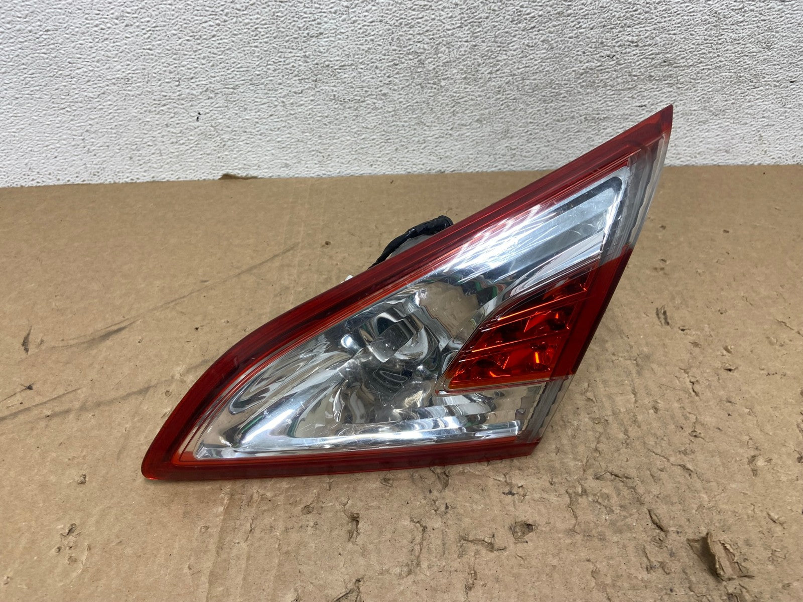 2011-2014 Nissan Murano Right Passenger RH Side Inner Tail Light AG1350 LK0